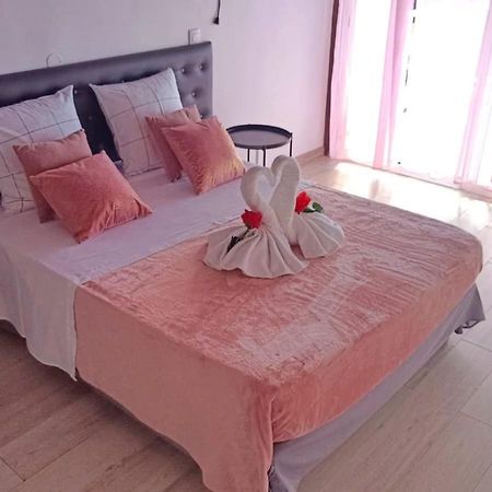 Duplex Rose Porcelaine - Vue Mer- Malendure Буйант Экстерьер фото